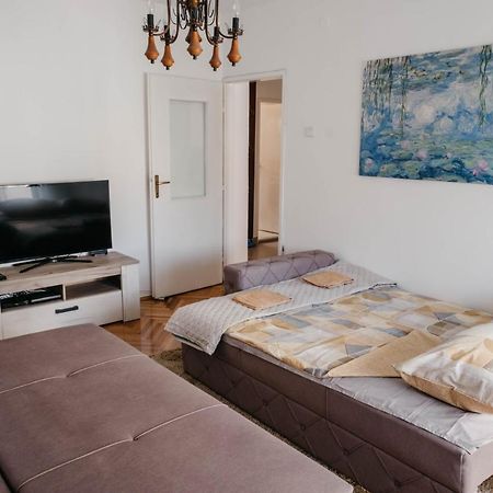 Apartment Bracovic - City Center Бар Екстериор снимка