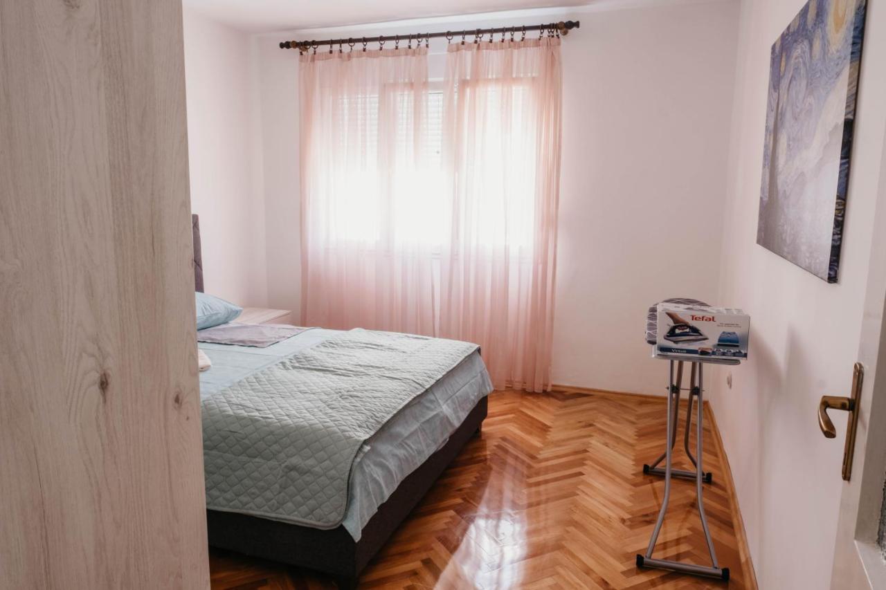 Apartment Bracovic - City Center Бар Екстериор снимка