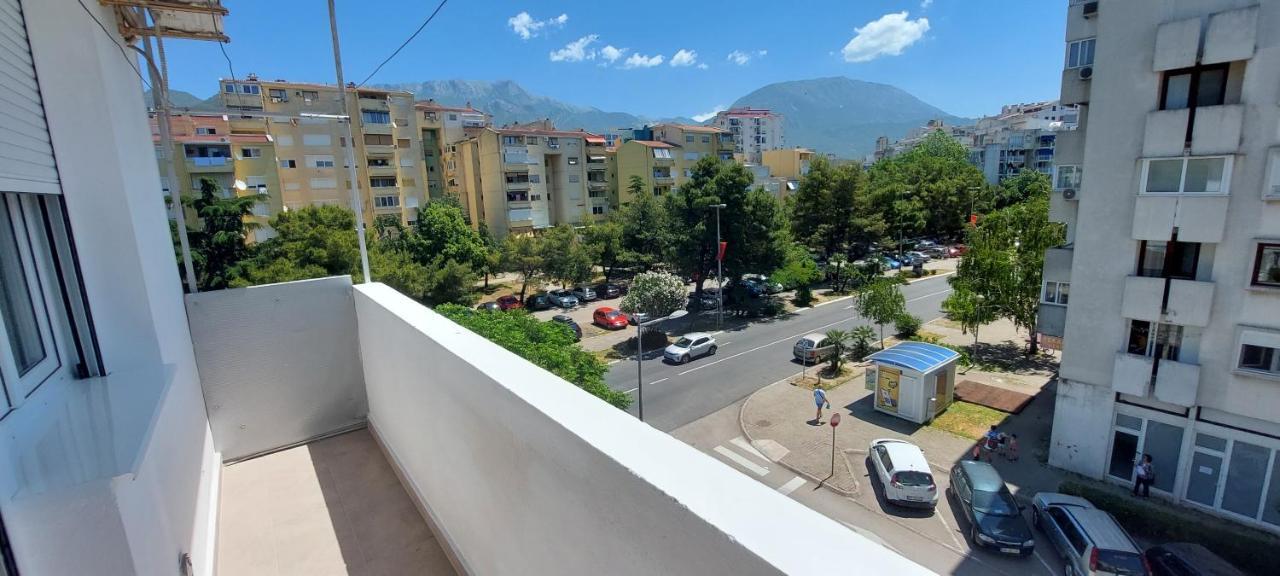 Apartment Bracovic - City Center Бар Екстериор снимка