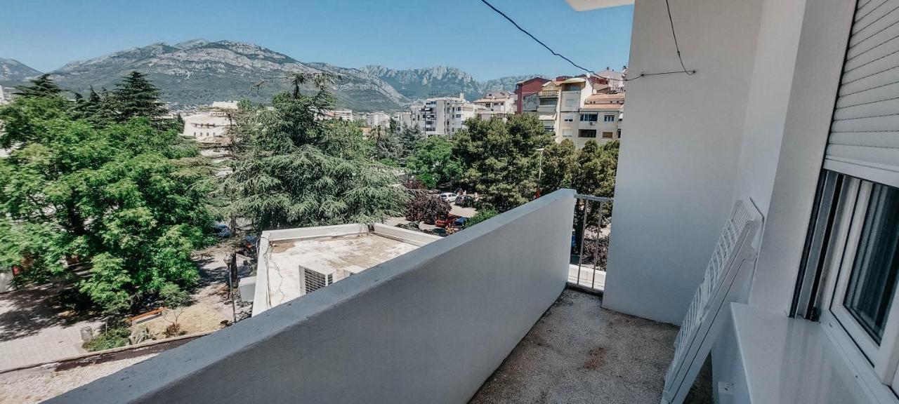 Apartment Bracovic - City Center Бар Екстериор снимка