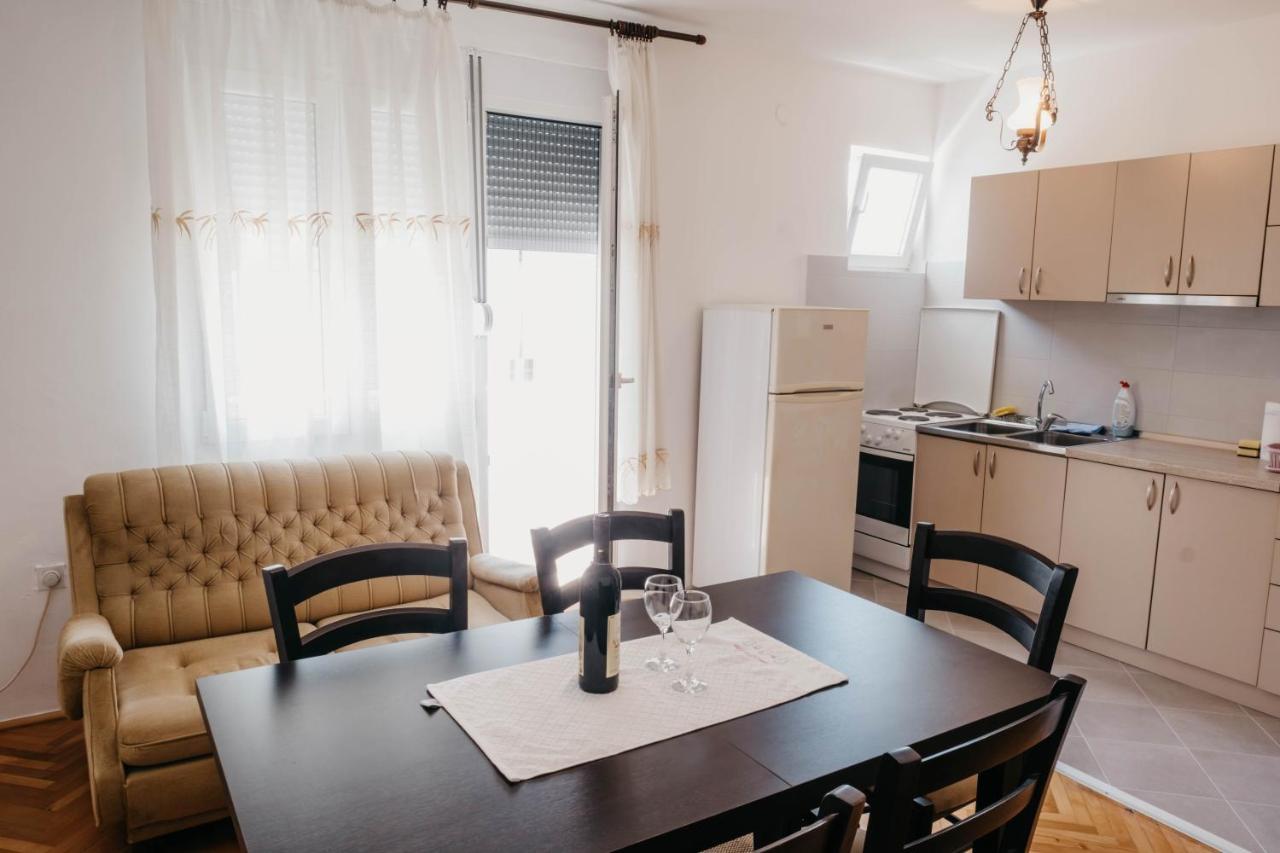 Apartment Bracovic - City Center Бар Екстериор снимка