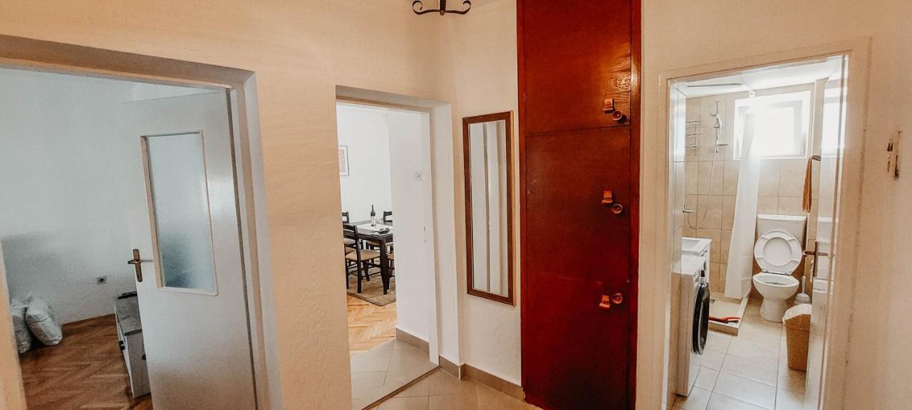 Apartment Bracovic - City Center Бар Екстериор снимка