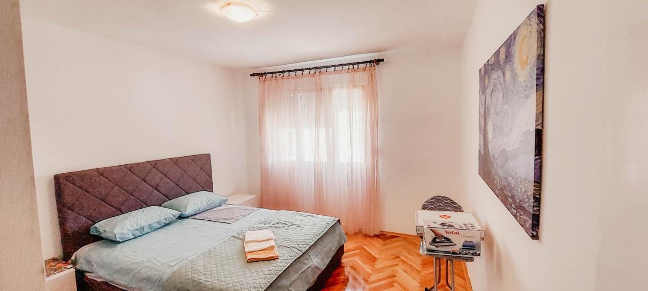 Apartment Bracovic - City Center Бар Екстериор снимка